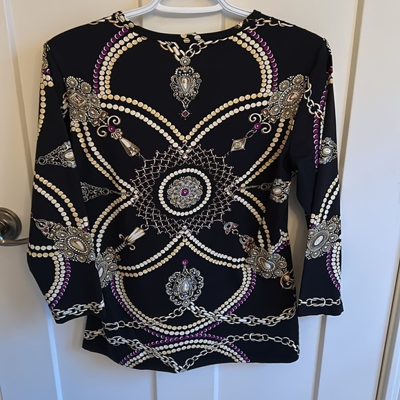 J. McLaughlin Jewel Pattern black size M stretchy top - Picture 6 of 6